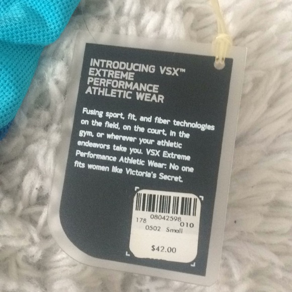 Victoria’s Secret sport workout top - Picture 2 of 3